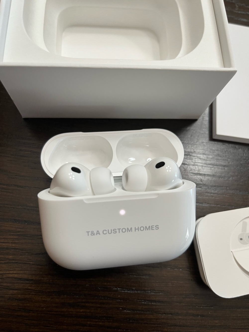 Apple AirPod Pro 3 BNWT - Picture 2 of 16